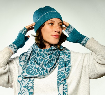 Merino sun stole, hat and wrist warmers in turquoise and silver - 100 Merino extrasoft
