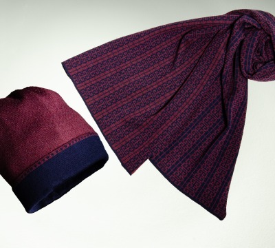 Merino scarf and cap Beijing in dark blue and burgundy - 100 % Merino extrasoft