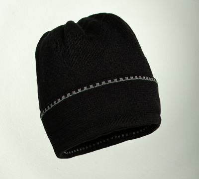 Merino Mütze in den Farben schwarz und grau - Feinstrick aus 100 Merino extrasoft