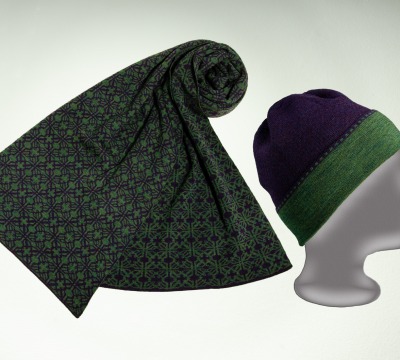 Merino scarf and hat Ireland in dark purple and dark green - 100 Merino extrasoft