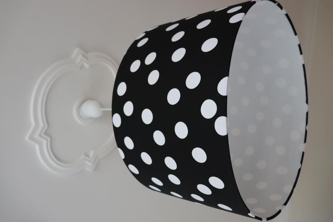 Lampenschirm Kinderzimmer schwarz mit weißen Punkten 2