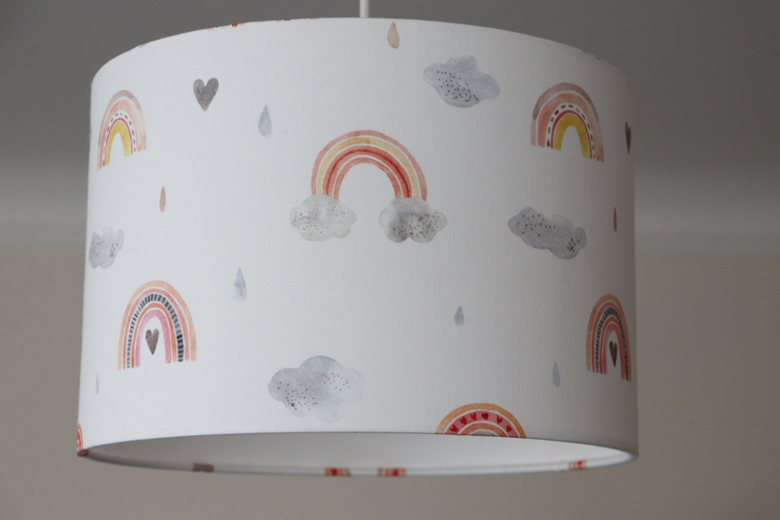 Lampenschirm Kinderzimmer Lampe Regenbogen Kinderlampe mit Herzen und Wolken Kinderzimmerlampe