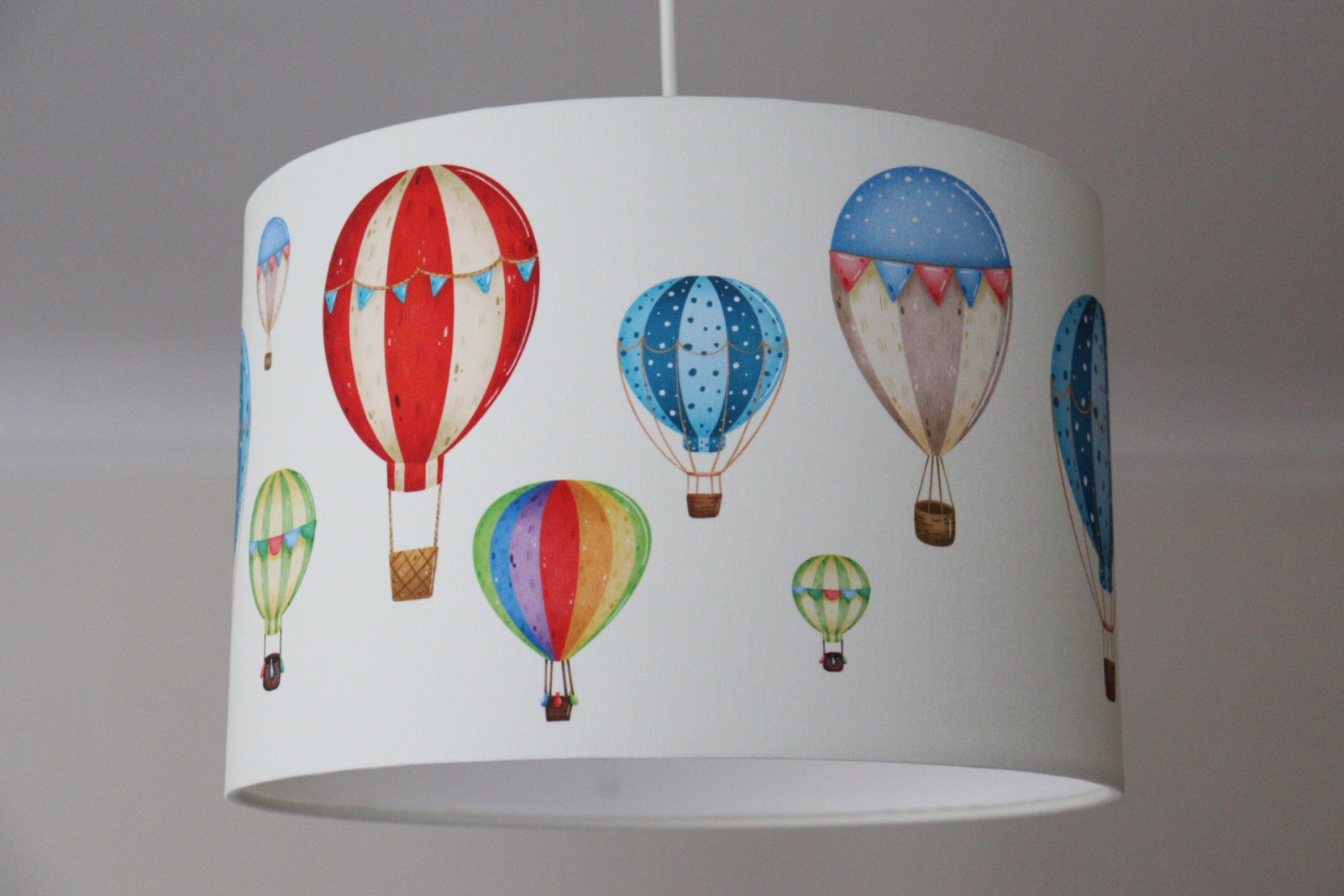 Lampe Heißluftballons viele Farben Lampenschirm Kinderzimmer Hängelampe Kinder 2