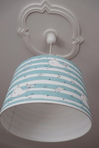Lampenschirm Kinderzimmer Wale mint, Deckenleuchte Streifen und Herzen, Kinderlampe,
