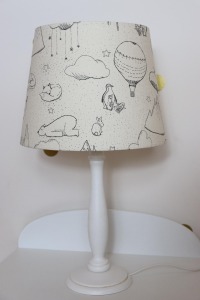 Tischlampe beige mit Wolken und Walen, Tischlampe Kinderzimmer, Kinderlampe, Nachttischlampe 4