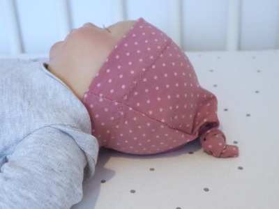 Knotenmütze altrosa - Baby Mütze