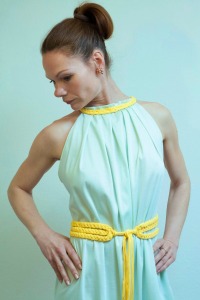 Kleid Debra mit gelbem Gürtel, Tunikakleid 2
