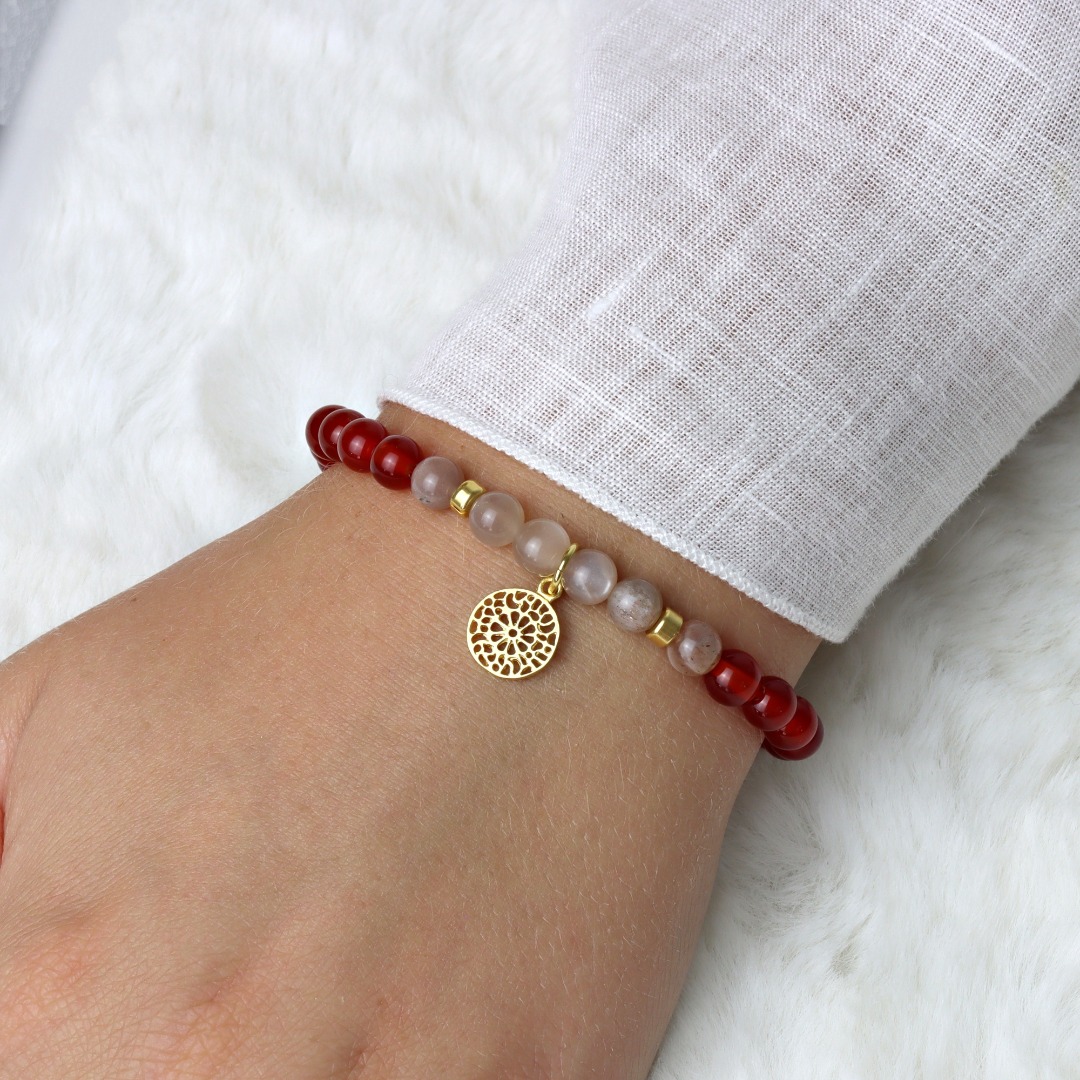 Armband aus Karneol und Mondstein mit Mandala 3