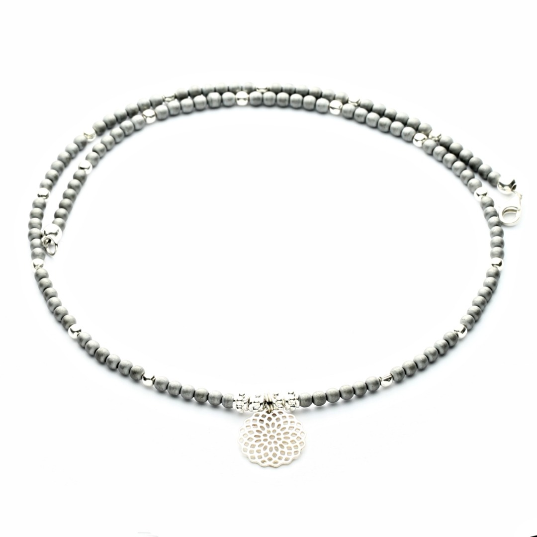 Filigrane Halskette für Damen aus Hämatit Anhänger Mandala 925-er Silber oder vergoldet 2