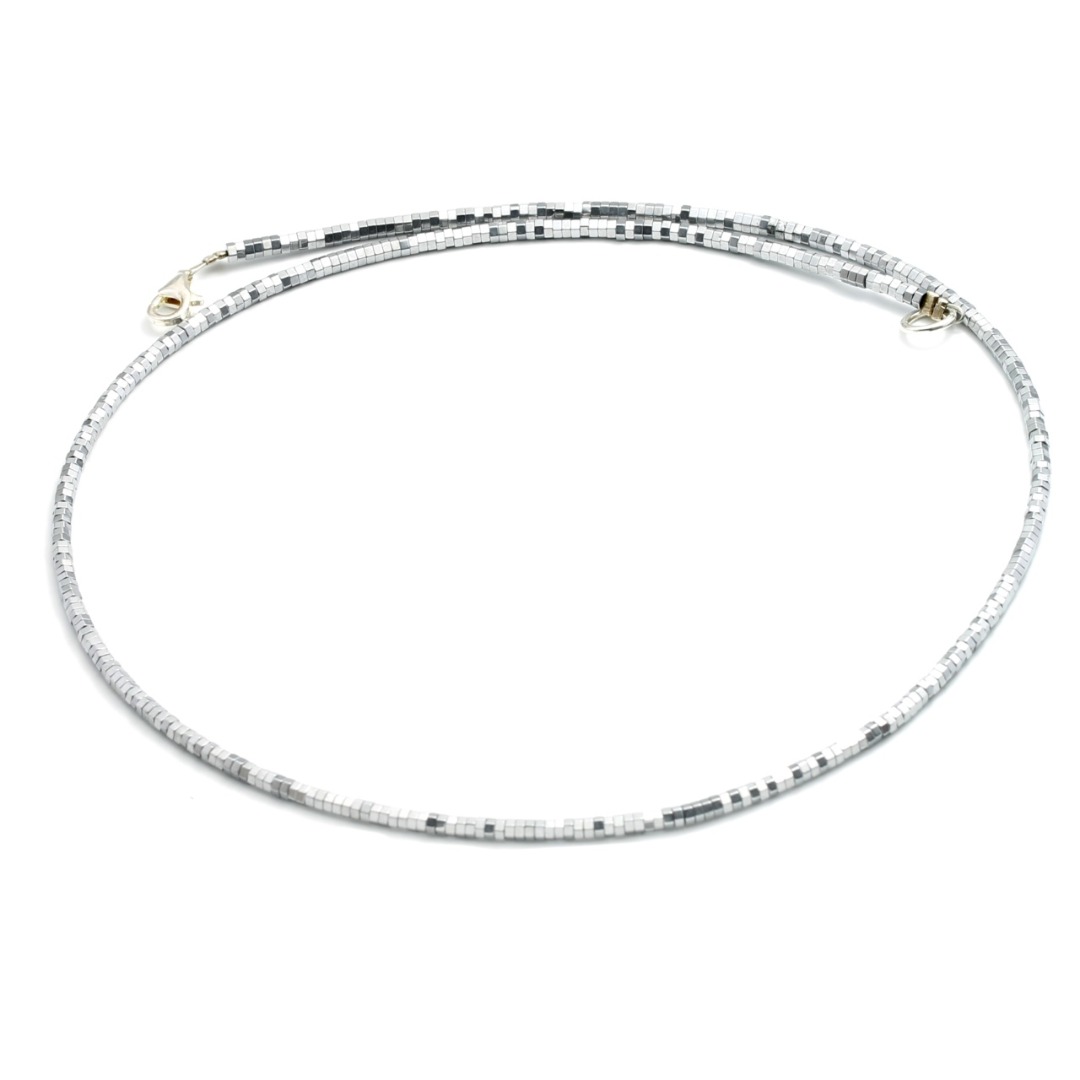 Filigrane Halskette für Damen aus Hämatit 925-er Silber