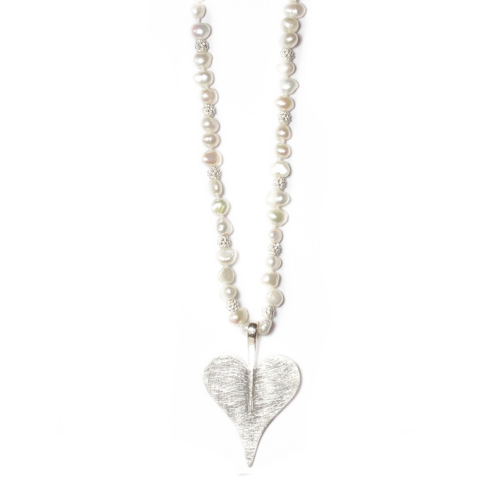 Lange Perlenkette aus echten Süßwasser-Perlen mit einem Herz aus Silber schönes Geschenk 4