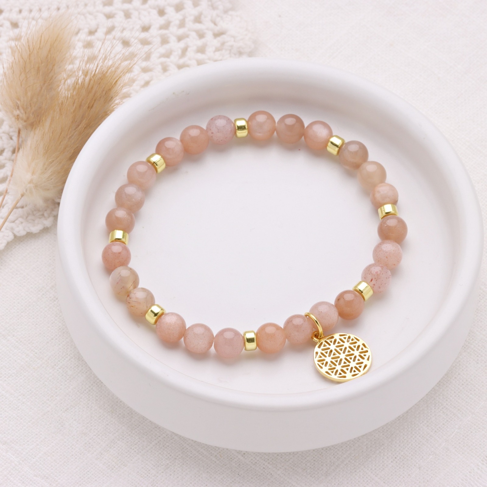 Lebensblume Armband aus Mondstein rosè-beige, 925 Silber oder vergoldet, perfektes Geschenk für