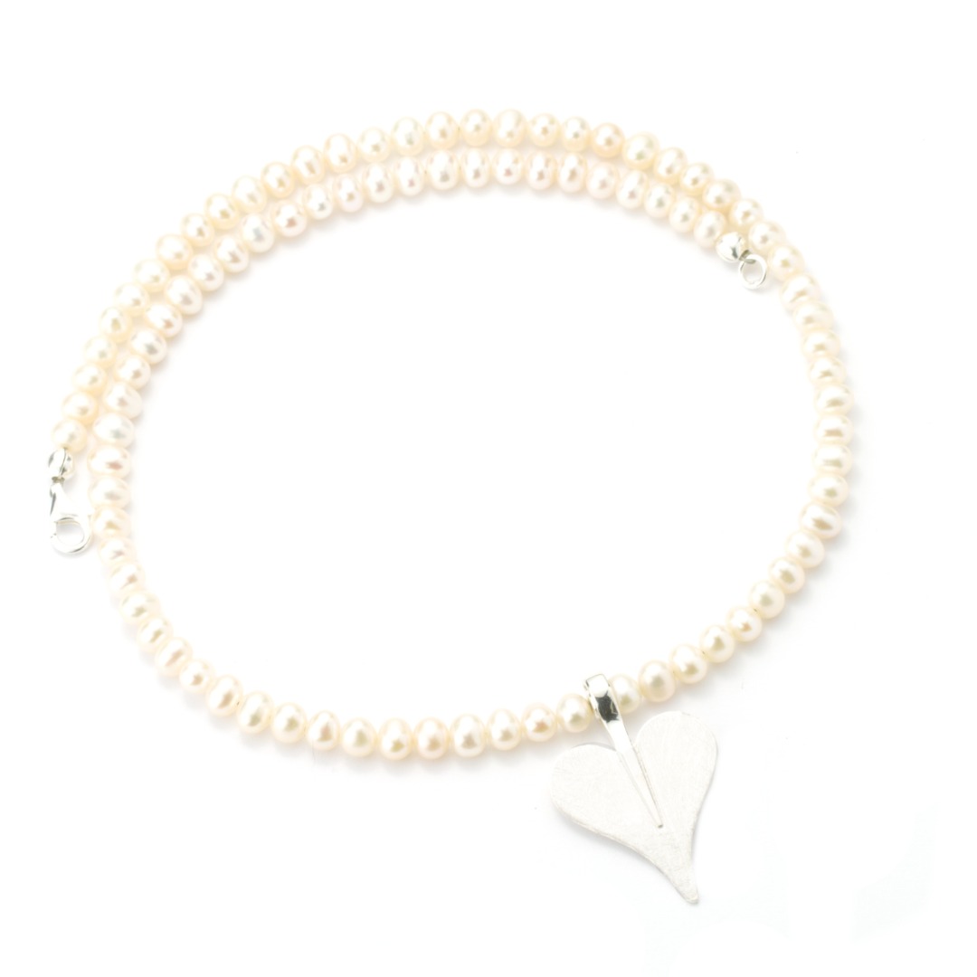 Perlenkette aus echten Süßwasser-Perlen mit einem Herz aus Silber schönes Geschenk zum Muttertag 5