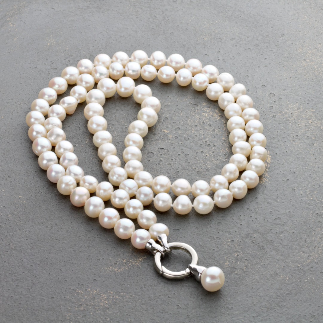 Weiße, lange Perlenkette aus echten Süßwasser-Perlen 4