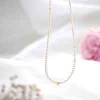 Zarte Perlenkette aus echten Süßwasser-Perlen mit kleinem Herz, Silber oder gold, schönes