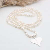 Lange Perlenkette aus echten Süßwasser-Perlen mit einem Herz aus Silber, schönes Geschenk 4