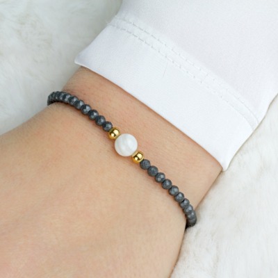 Armband Damen aus Hämatit filigran mit echter Perle perfektes Geschenk für Frauen und Mädchen - Armband aus Hämatit mit Perle oder Mondstein