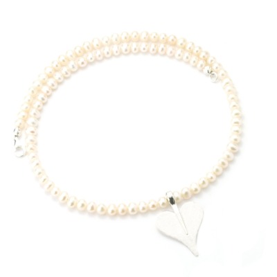Perlenkette aus echten Süßwasser-Perlen mit einem Herz aus Silber schönes Geschenk zum Muttertag