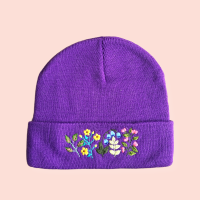 Handbestickte Beanie Wild flowers