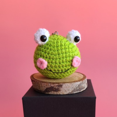Crocheted Frog keychain