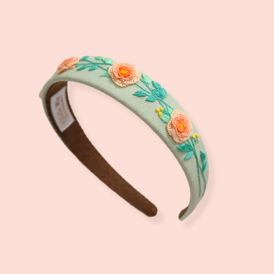 Floral headband with embroirered flowers