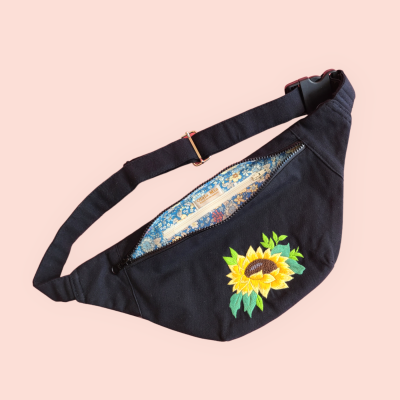 Fanny bag with embroidered sunflower
