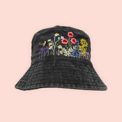 Bucket hat with hand-embroidered wild flowers