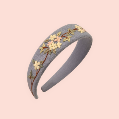 Floral headband with embroirered flowers