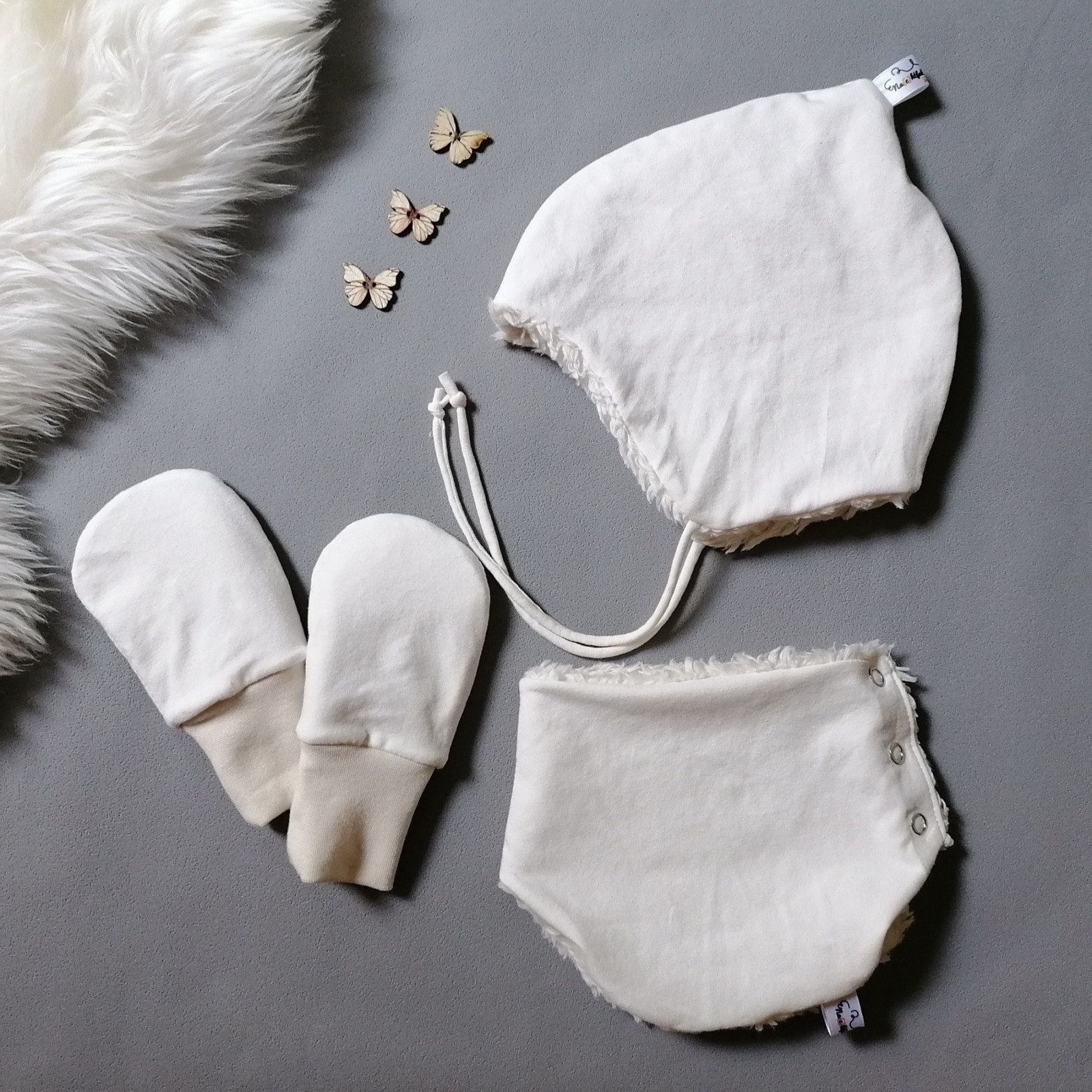 Halssocke für Babys oder Kinder auf Wunsch klassisch oder geknöpft mit Plüsch Fleece oder Jersey gefüttert Uni Créme Kopfumfang 39-58cm 5