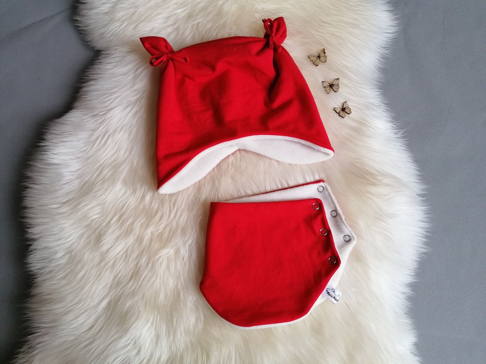 Halssocke für Babys oder Kinder auf Wunsch klassisch oder geknöpft mit Plüsch Fleece oder Jersey gefüttert Uni Rot Hellrot Kopfumfang 39-58cm 4