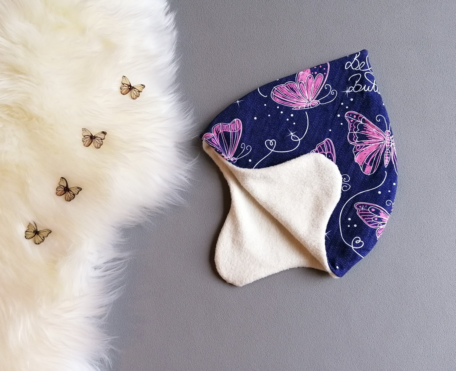 Ohrenmütze Zipfelmütze für Babys und Kinder mit Jersey Plüsch oder Fleece gefüttert Schmetterlinge Jeansoptik blau rosa Kopfumfang 35-55cm