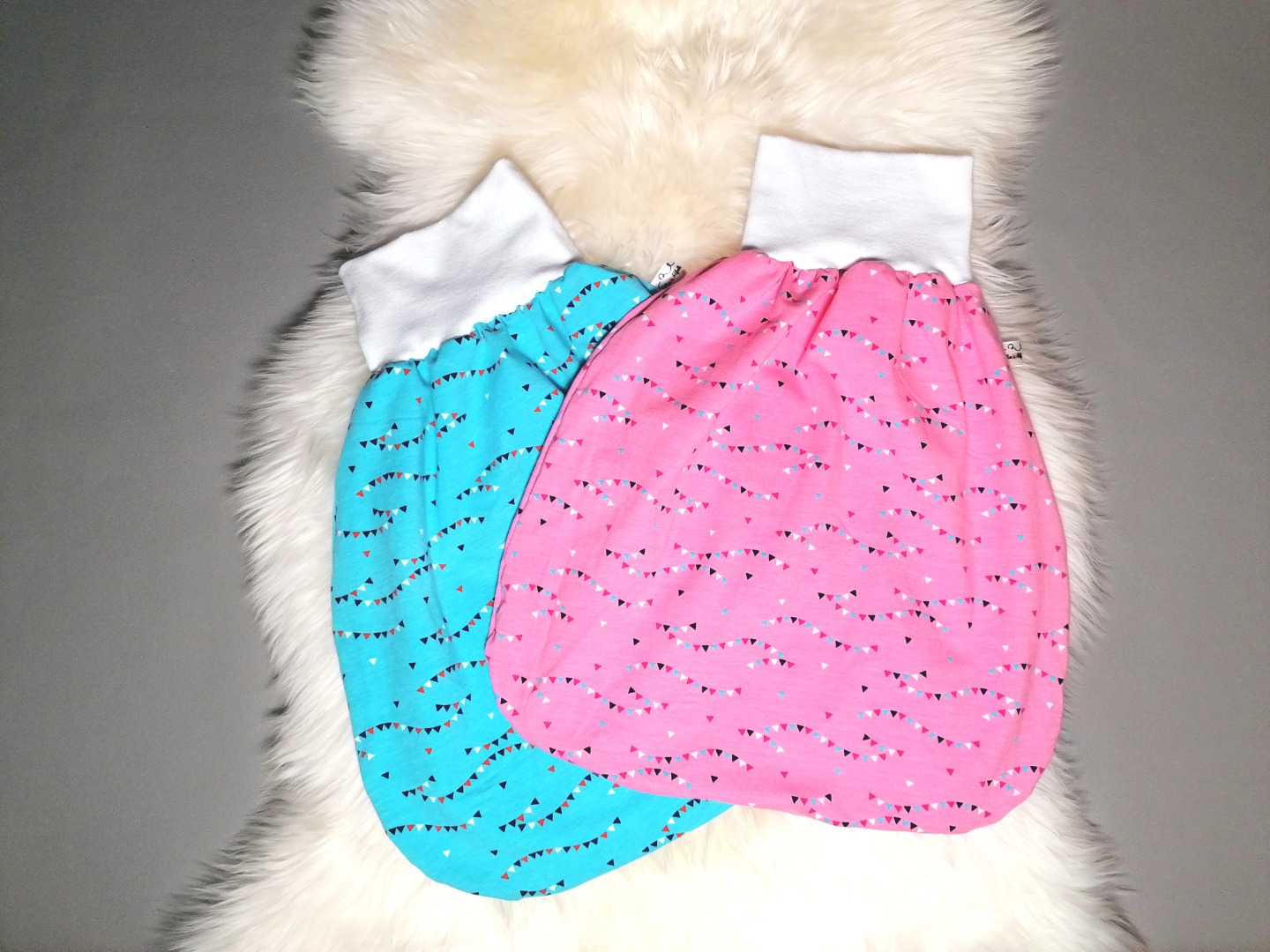 Baby Kind Strampelsack einlagig oder gefüttert Babyschlafsack Pucksack Wimpel in 4 Farben Größe 50/56 bis 86/92 Baby-Sommerschlafsack
