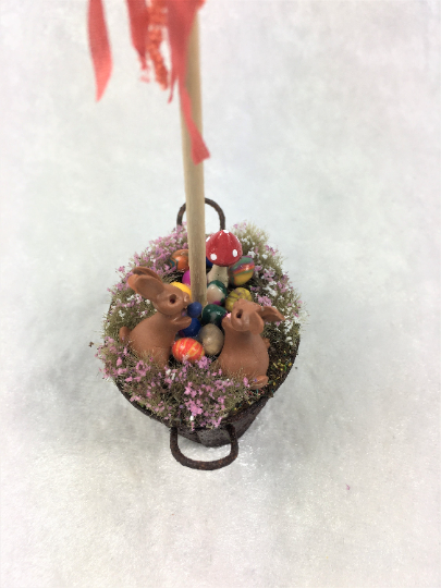 Eierbaum, Frühlingsbote zu Ostern,orange türkise Eier in Miniatur für die Puppenstube 7