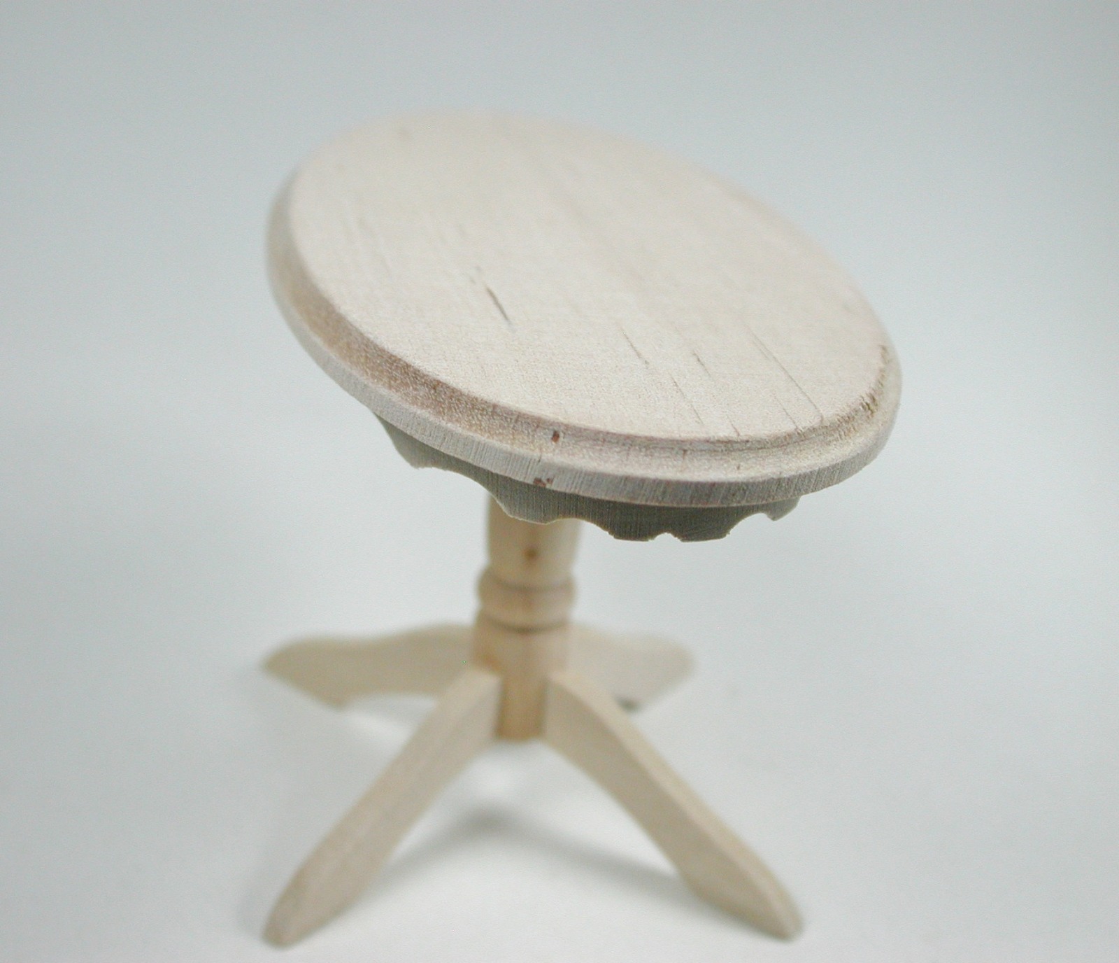 Tisch Oval 1:12 Miniatur 3
