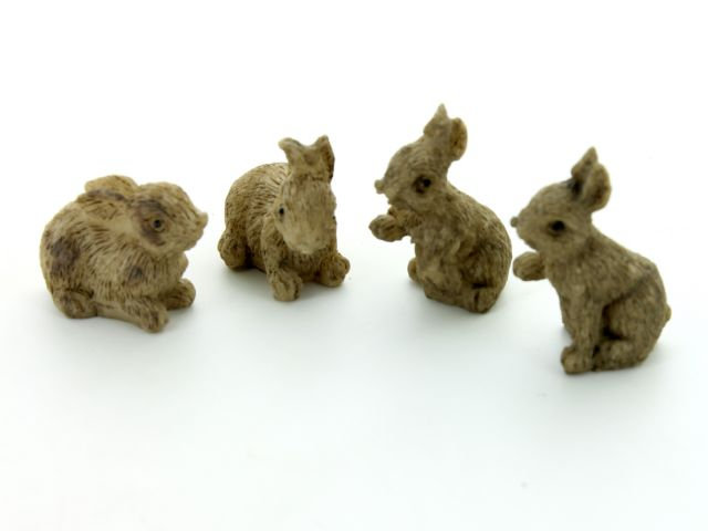 Hase Kaninchen Hasenstall Kaninchenstall für die Puppenstube das Puppenhaus Dollhouse Miniatures Krippen Miniaturen Modellbau 2