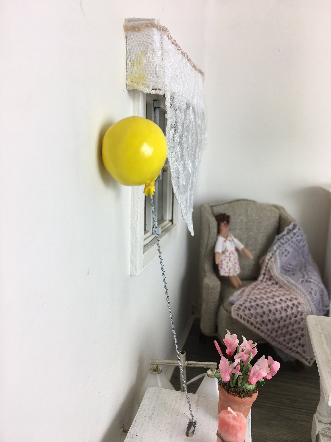 Luftballon in 1:12 Spielzeug für das Puppenhaus Kind 5
