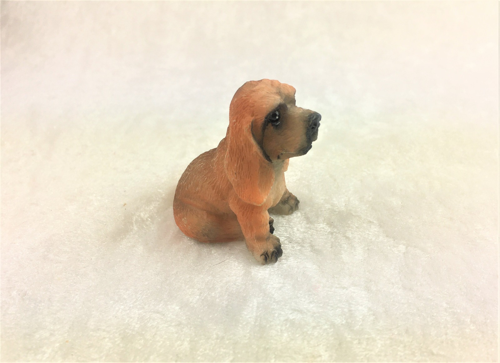 Hund Bluthund Jagdhund für die Puppenstube das Puppenhaus Krippen Miniaturen Modellbau 4