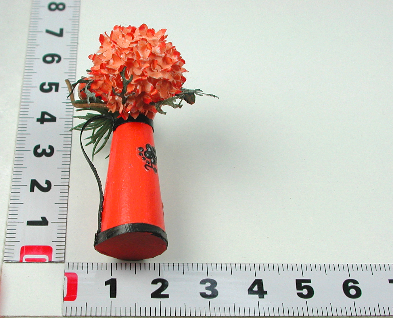 Halloween Blumenstrauß mit oranger Blüte in einer orangen Kanne in Miniatur 1:12 10