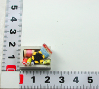 Nähkästchen mit Zubehör, Miniatur Maßstab 1:12 für das Puppenhaus 2