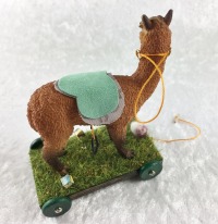 Lama, Reit-und Zugtier für Kinder in Miniatur 1:12, Spielzeug für das Puppenhaus Kind 2