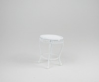 Kleiner runder Tisch aus weißem Metall, Beistelltisch 1:12