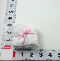Windelpaket, Miniatur für die Puppenstube, Kleidung, Maßstab 1:12 4