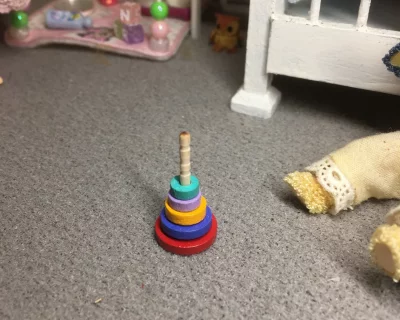 Rundes Turmsteckspiel in Miniatur 1zu12