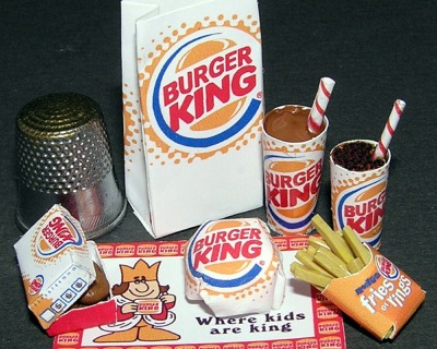 Fastfood Burger King - Bastelkit aus Papier in Miniatur für die Puppenstube, das Puppenhaus,