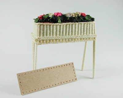 Brettchen ca 8 x 25 cm für Blumenbank Boden zum wickern zum basteln für die Puppenstube Dollhouse Miniatures Modellbau