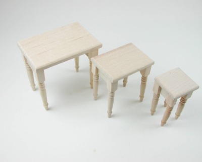 Tische Set 3 Stück für die Puppenstube - für die Puppenstube das Puppenhaus Krippen Miniaturen Modellbau