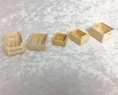 Gemüsekiste aus Holz Holzkiste - Kiste für die Puppenstube das Puppenhaus Krippen Miniaturen Modellbau