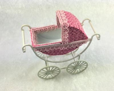 Kinderwagen Pink im Vintage Stile in 1:12