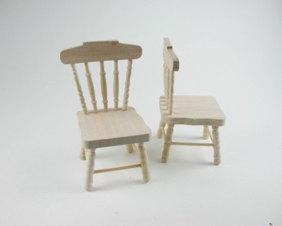 Stuhl - Küchenstuhl für die Puppenstube, das Puppenhaus