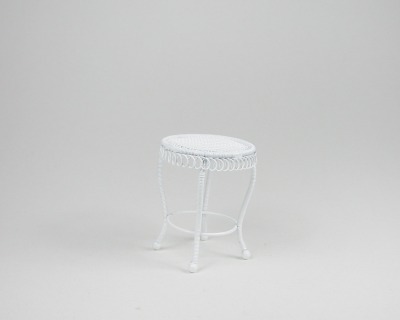 Kleiner runder Tisch aus weißem Metall, Beistelltisch 1:12 - Beistelltisch für die Puppenstube,